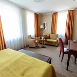 Hotell Parkhotel Gueldene Berge Weißenfels