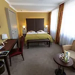 Hotell Parkhotel Gueldene Berge Weißenfels