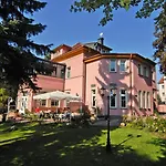 Parkhotel Gueldene Berge Hotel Weißenfels