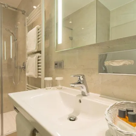 Parkhotel Guldene Berge 4* Weißenfels
