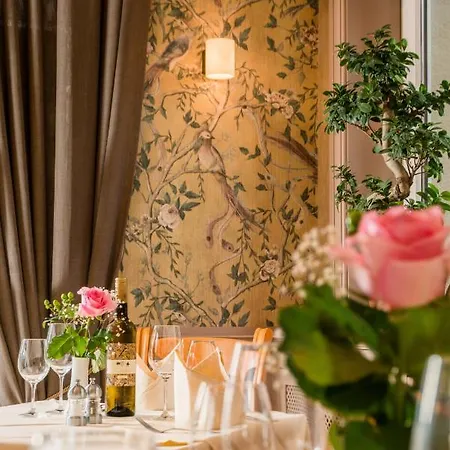 Parkhotel Guldene Berge Weißenfels