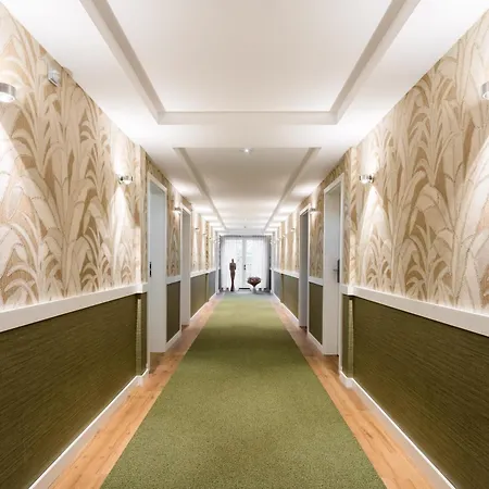 Parkhotel Gueldene Berge Hotel Weissenfels