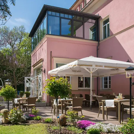 Hotel Parkhotel Güldene Berge 4*