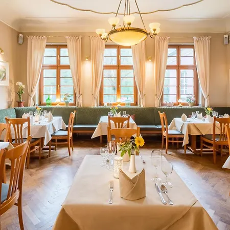 Parkhotel Güldene Berge Hotel 4*