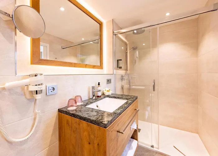 Отель Parkhotel Guldene Berge