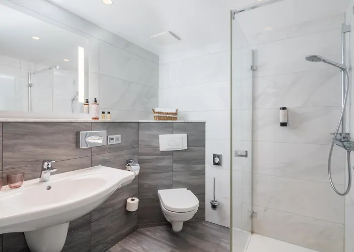 Отель Parkhotel Guldene Berge 4*