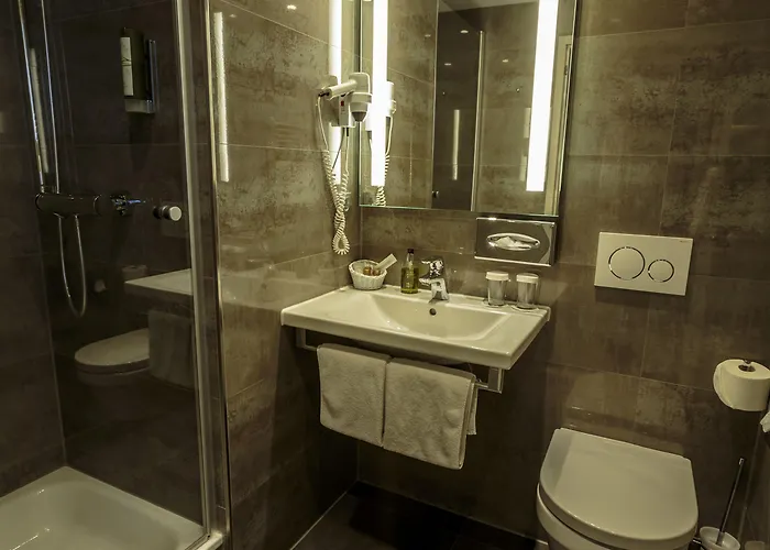 Отель Parkhotel Guldene Berge